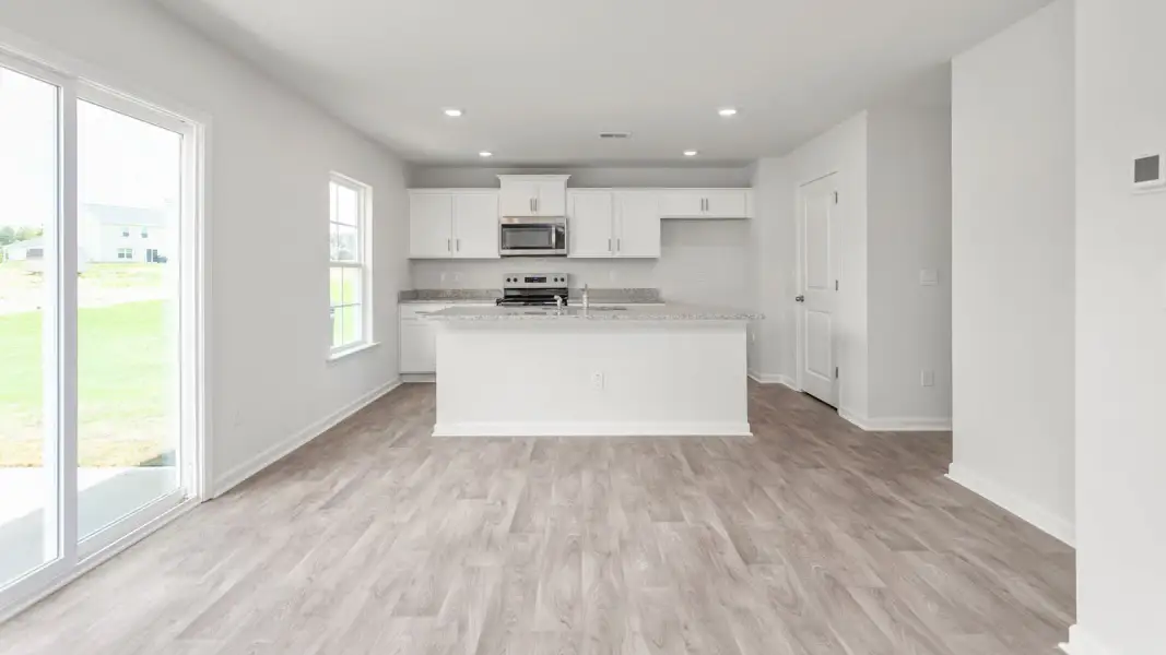 Spacious, unfurnished interior of a new home in Aspen Place, Thomasville (Image 16).