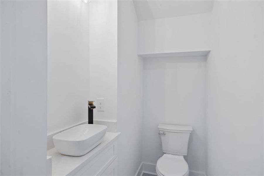 Furnished interior view inside a new home in , Atlanta (Image 13).