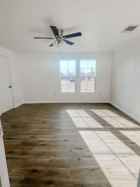 Spacious, unfurnished interior of a new home in , Brownwood (Image 28).