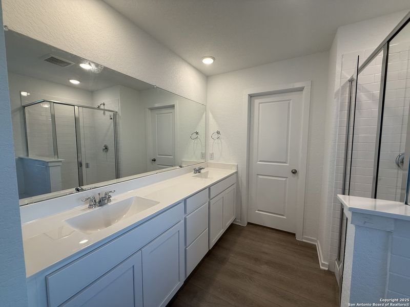 Furnished interior view inside a new home in Meadows at Hennersby Hollow 40's, San Antonio (Image 10). Furnished interior view inside a new home in Meadows at Hennersby Hollow 40's, San Antonio (Image 10).