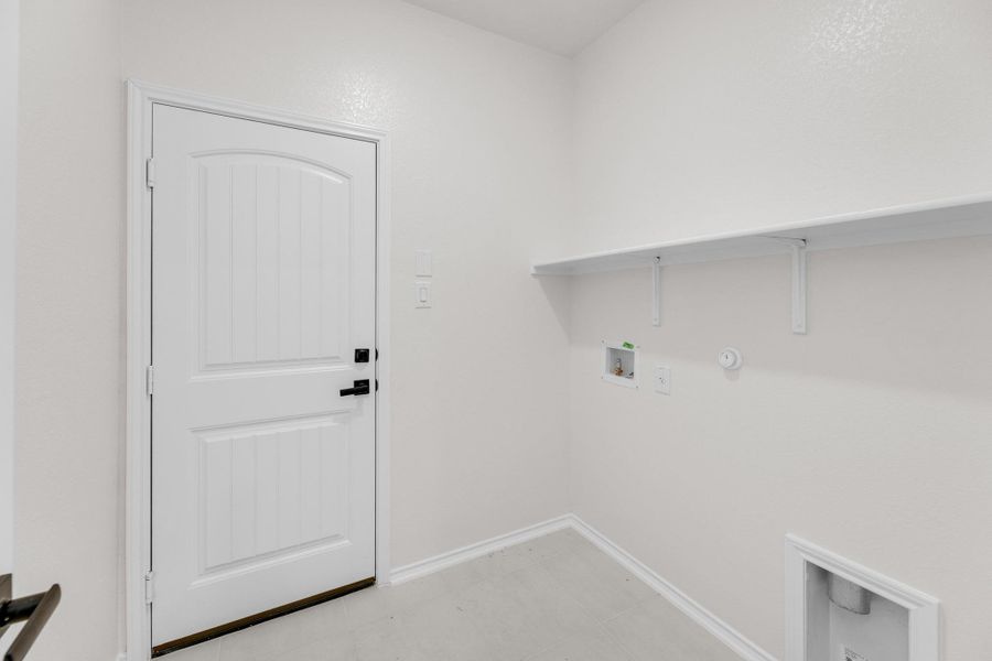 Image 27 of a home in Mustang Valley. Image 27 of a home in Mustang Valley.