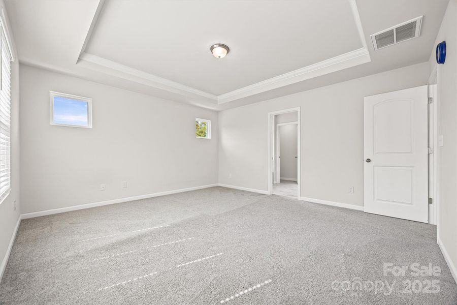 Spacious, unfurnished interior of a new home in , Indian Land (Image 12).