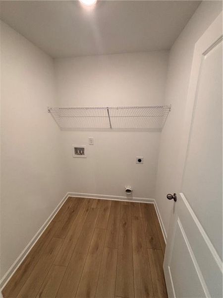 Spacious, unfurnished interior of a new home in Leydenview, Mableton (Image 24).