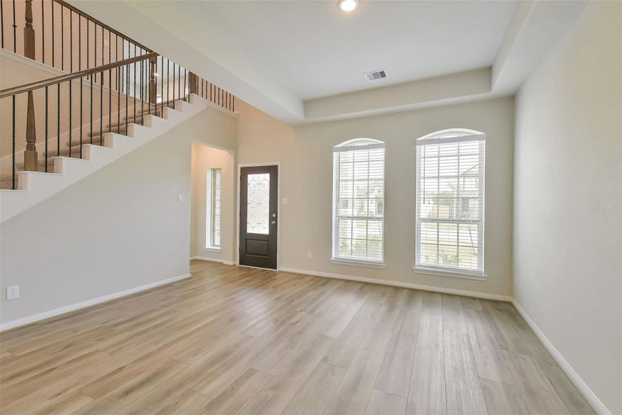 Spacious, unfurnished interior of a new home in Stone Creek Ranch, Hockley (Image 34).