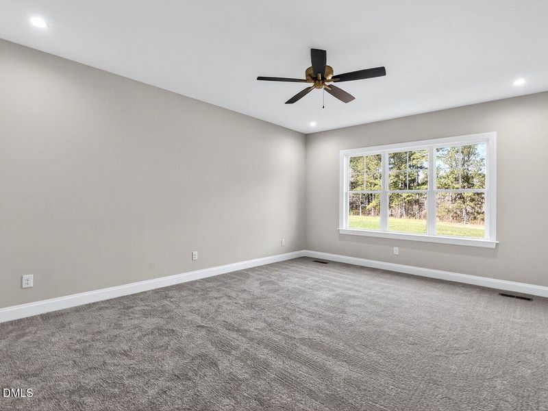 024-1280x960-primary-bedroom