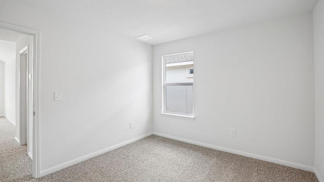 Spacious, unfurnished interior of a new home in Bar W Ranch, Leander (Image 30).