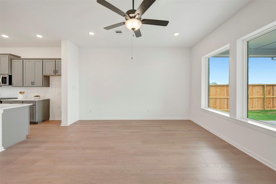 Spacious, unfurnished interior of a new home in Jordan Ranch - Terrace Collection, Fulshear (Image 28).