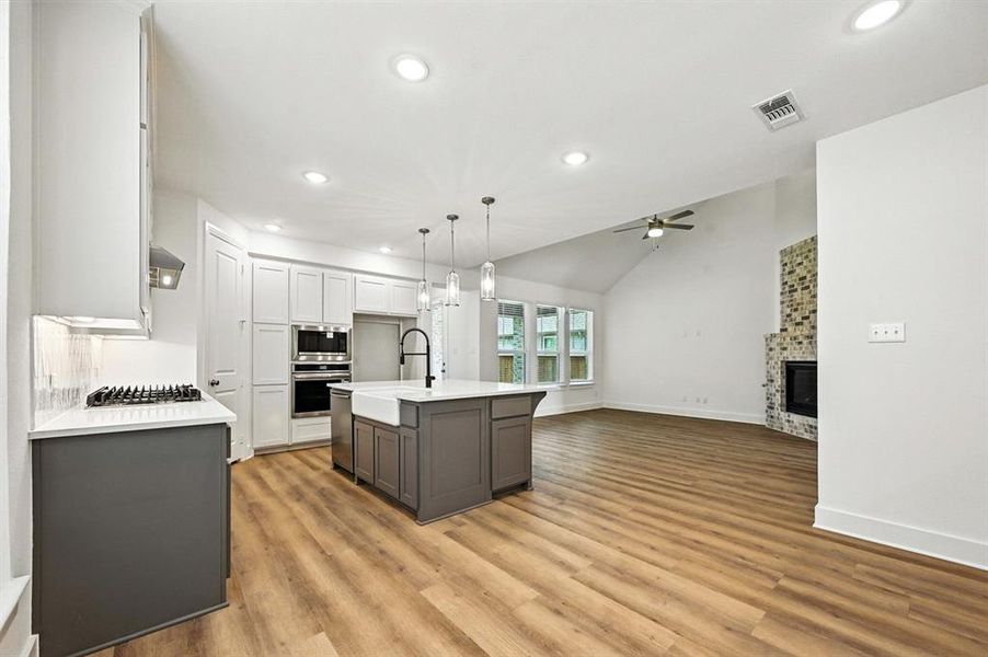 Furnished interior view inside a new home in Hillstead, Lavon (Image 14).