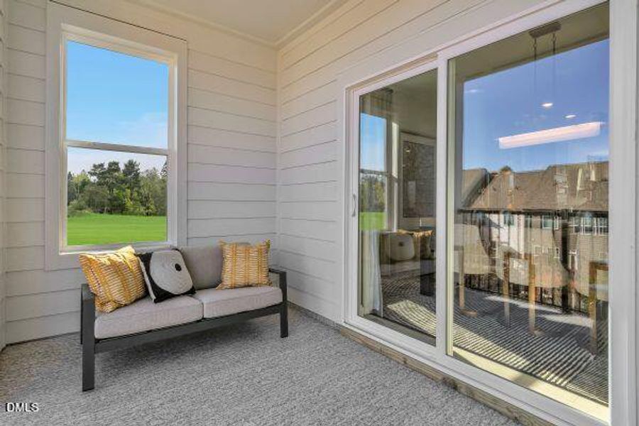 P_RAL_TWW_Julianne_Model_INT_Balcony_4