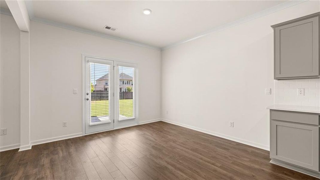 Spacious, unfurnished interior of a new home in Bridle Creek, Locust Grove (Image 30).