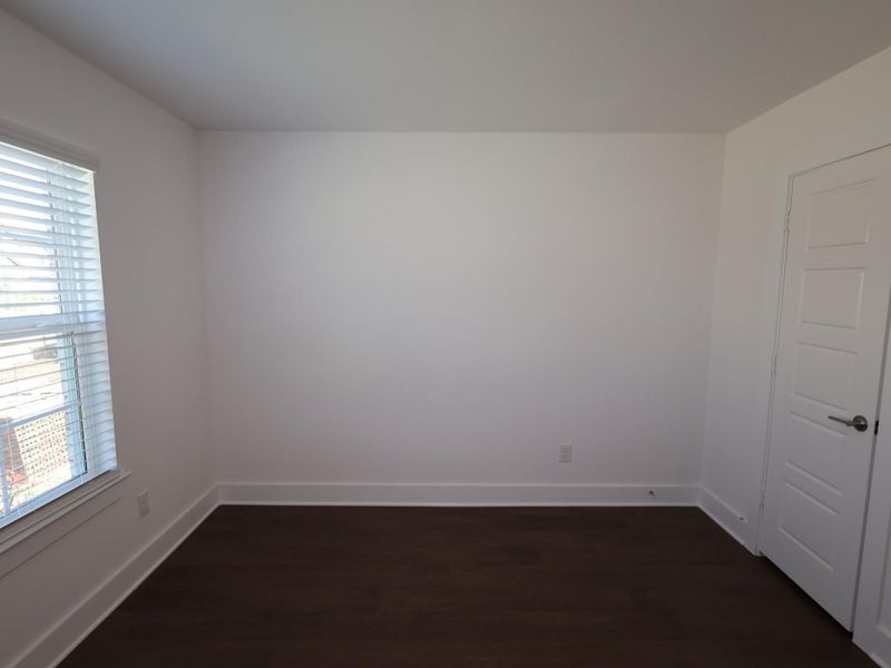 Spacious, unfurnished interior of a new home in Lago Mar, Santa Fe (Image 19).