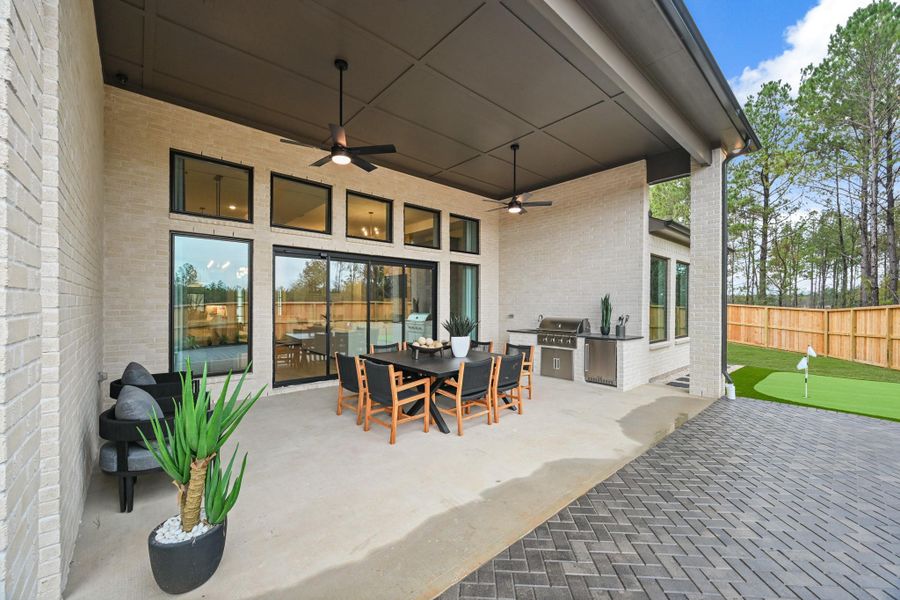 REPRESENTATIVE PHOTO: Colors and options vary. Confirm options and selections with onsite Community Sales Manager. REPRESENTATIVE PHOTO: Colors and options vary. Confirm options and selections with onsite Community Sales Manager.