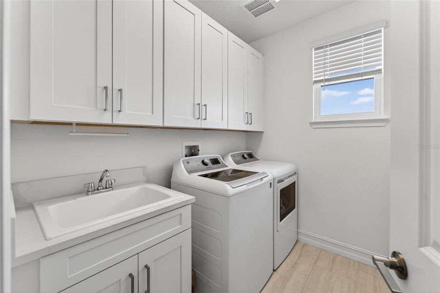 Furnished interior view inside a new home in SouthShore Yacht Club, Ruskin (Image 53).