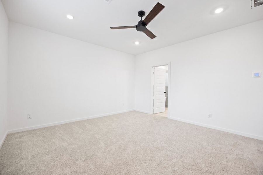 Spacious, unfurnished interior of a new home in Glendale Lakes, Rosharon (Image 19). Spacious, unfurnished interior of a new home in Glendale Lakes, Rosharon (Image 19).