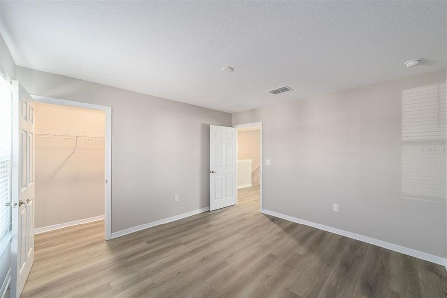 Spacious, unfurnished interior of a new home in Calesa Township, Ocala (Image 17).