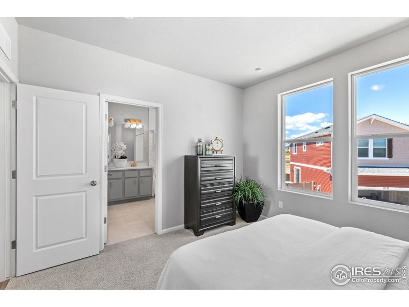 Furnished interior view inside a new home in Thompson River Ranch, Johnstown (Image 30). Furnished interior view inside a new home in Thompson River Ranch, Johnstown (Image 30).