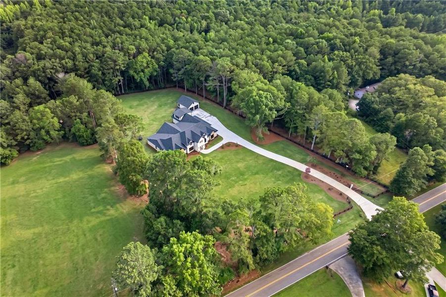 Image 98 of a home in .