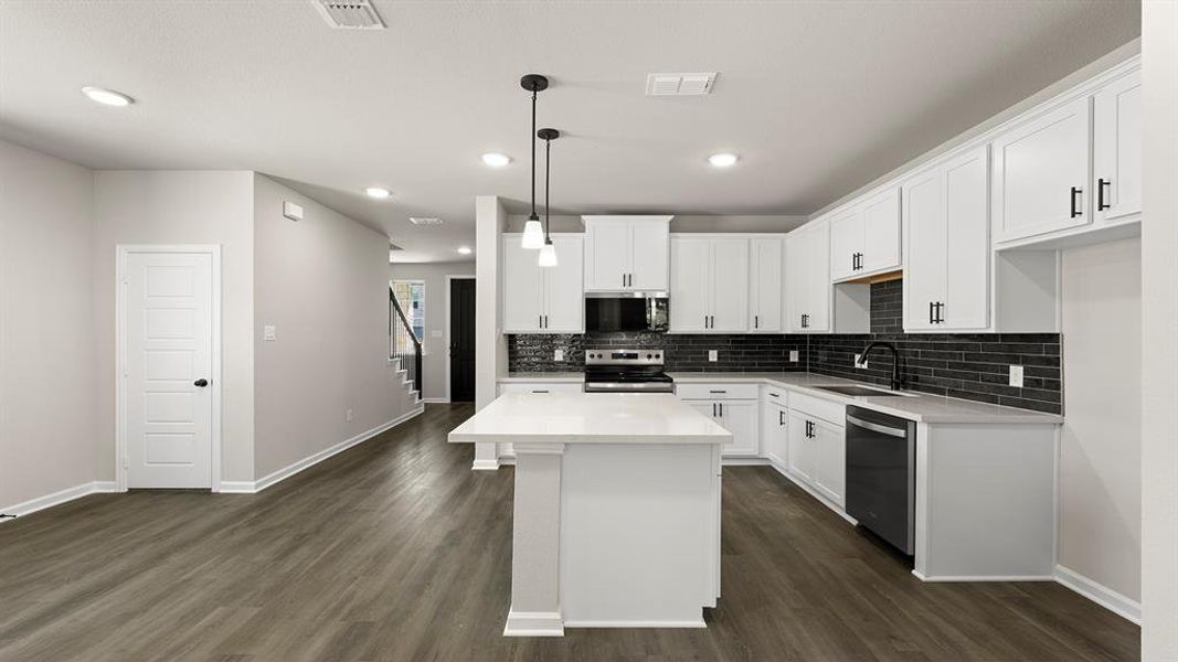 09. 2918 Plum Creek - Kitchen (3) 09. 2918 Plum Creek - Kitchen (3)