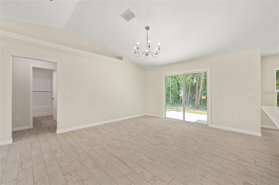 Spacious, unfurnished interior of a new home in , Ocala (Image 28).