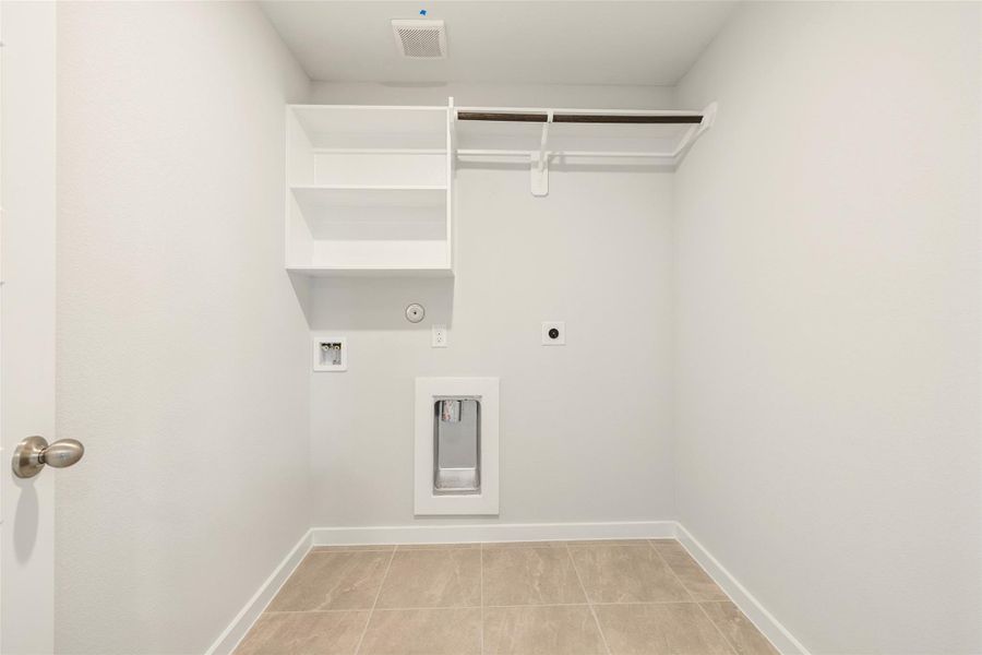 Spacious, unfurnished interior of a new home in River Ranch, Dayton (Image 38).
