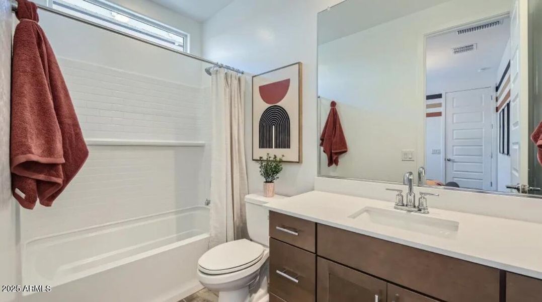 Bedroom 4 Bath