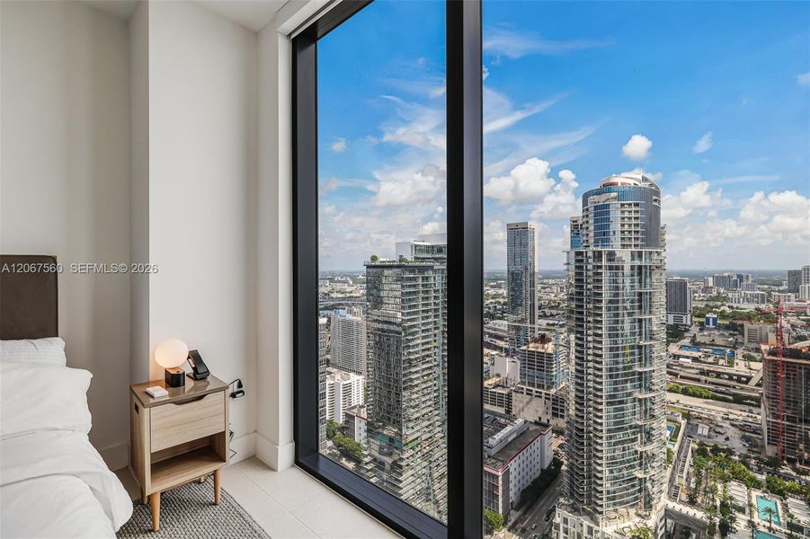 Condo located in Miami, FL showcasing its design and architecture (Image 26).