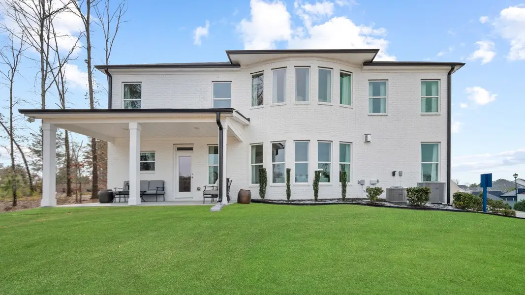 Representative exterior details of a home built from the Savannah by D.R. Horton in Water Oak Estates, Lawrenceville (Image 3).