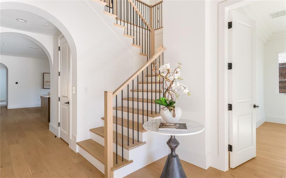 Furnished interior view inside a new home in , Dallas (Image 12).