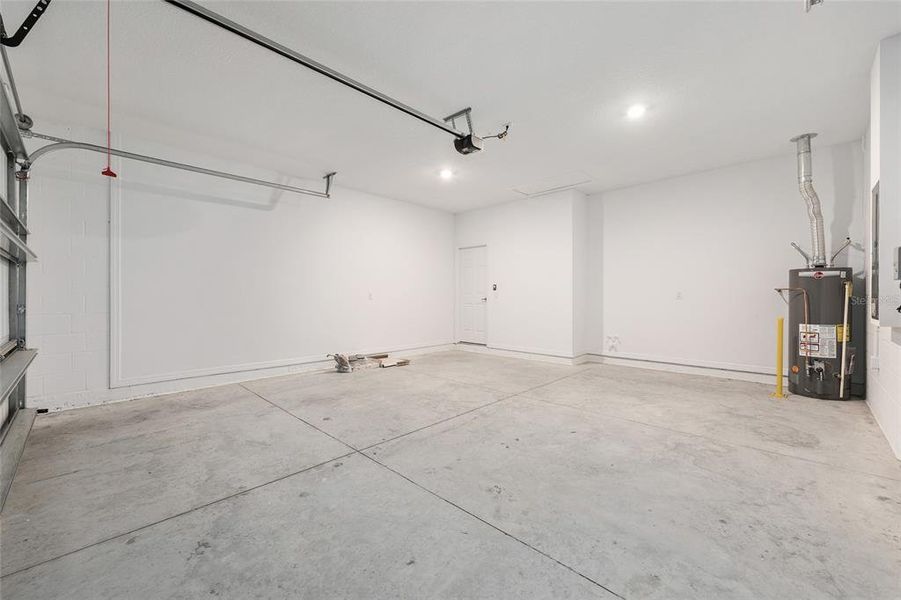Spacious, unfurnished interior of a new home in Calesa Township, Ocala (Image 43). Spacious, unfurnished interior of a new home in Calesa Township, Ocala (Image 43).