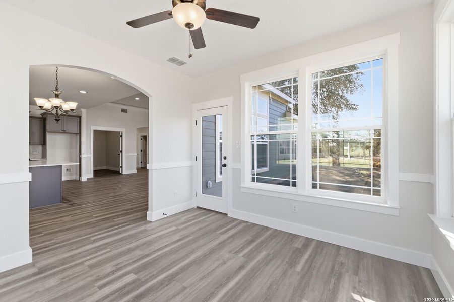 Spacious, unfurnished interior of a new home in Lonesome Dove, San Antonio (Image 20).