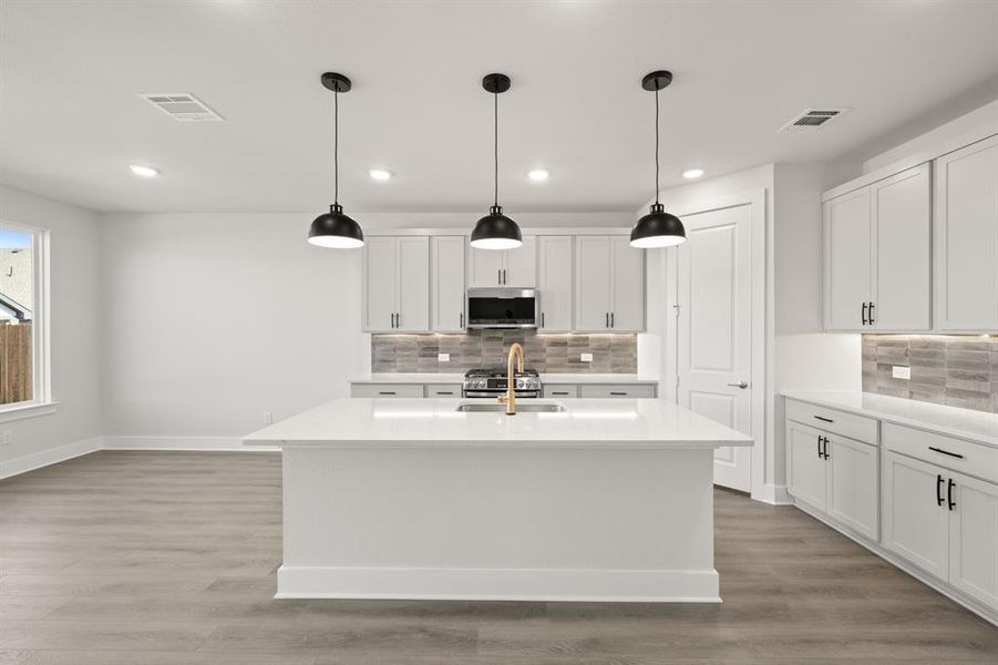 7416 Summer Sunset- Kitchen-1