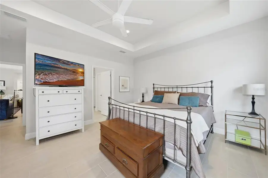 Furnished interior view inside a new home in , Englewood (Image 18).