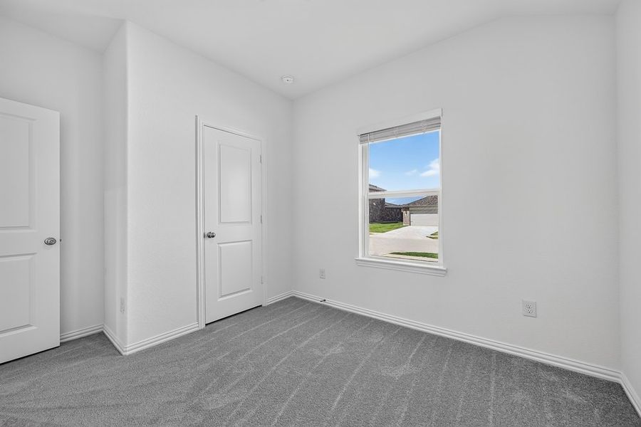 Spacious, unfurnished interior of a new home in Parks at Foster Crossing, Anna (Image 27).