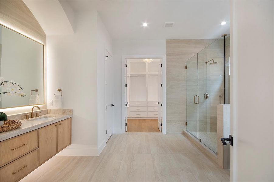 Furnished interior view inside a new home in , Dallas (Image 27).