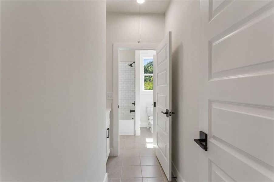 Spacious, unfurnished interior of a new home in , Smyrna (Image 36).