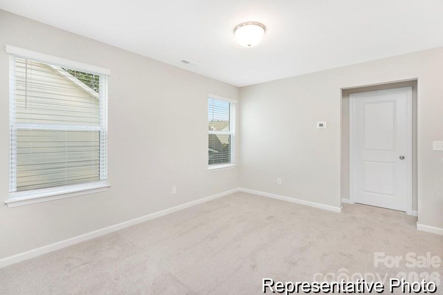 Spacious, unfurnished interior of a new home in Beaver Creek, Statesville (Image 20).