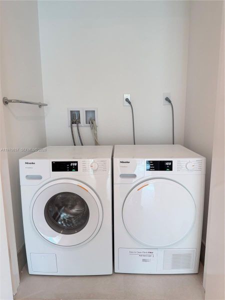 Close-up of interior finishes inside a home in , Bay Harbor Islands (Image 9).