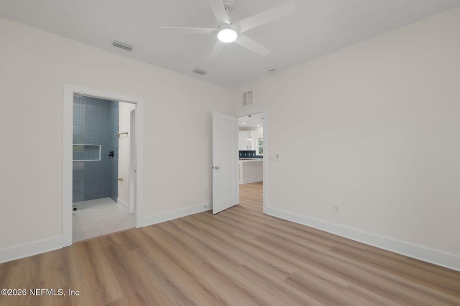 Spacious, unfurnished interior of a new home in , Hastings (Image 26).