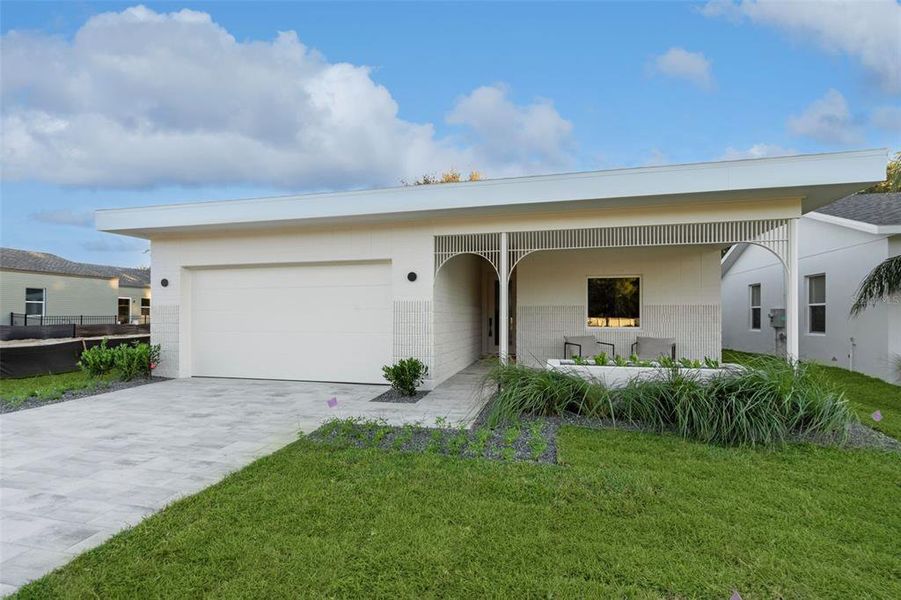 Exterior details and patio area of a home in , Lady Lake (Image 4). Exterior details and patio area of a home in , Lady Lake (Image 4).
