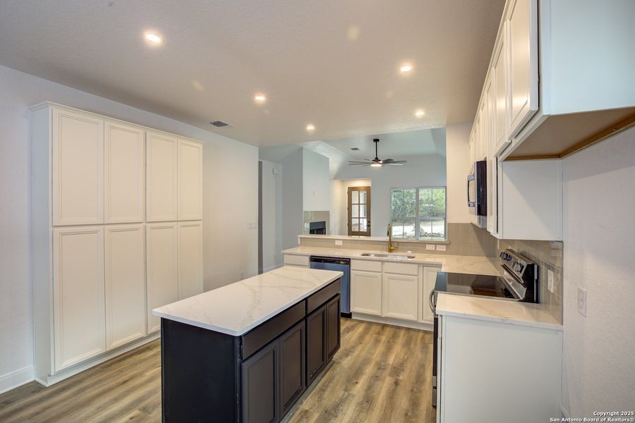 Furnished interior view inside a new home in , Wimberley (Image 13).