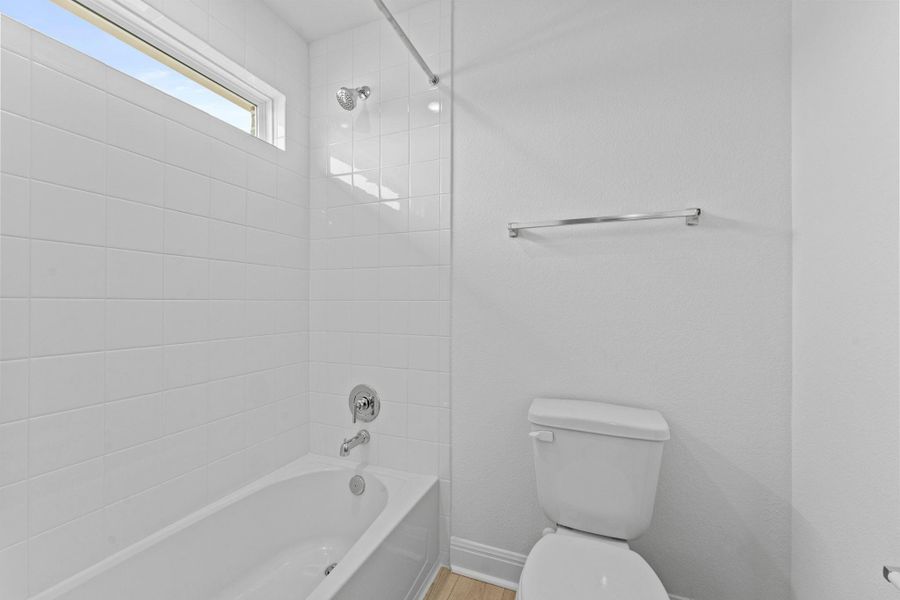 Furnished interior view inside a new home in Riverview, Georgetown (Image 7).
