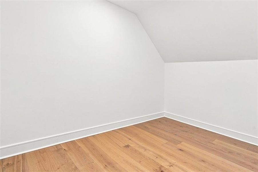 Spacious, unfurnished interior of a new home in , Atlanta (Image 28).
