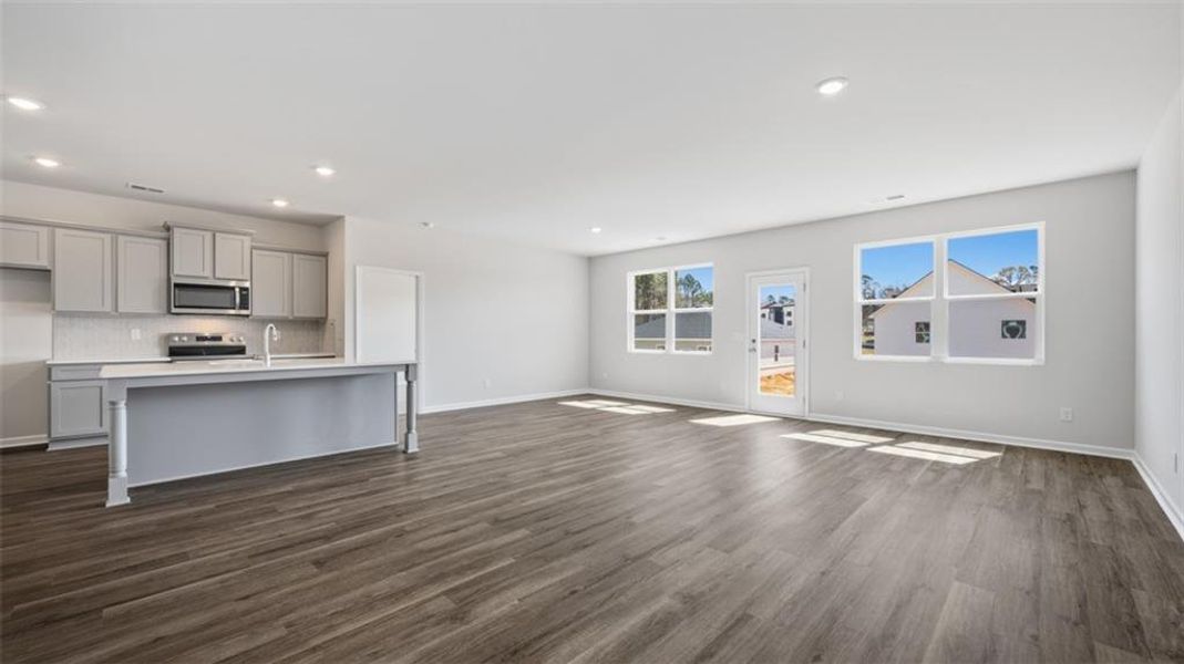 Spacious, unfurnished interior of a new home in Willowbrook, Winder (Image 19). Spacious, unfurnished interior of a new home in Willowbrook, Winder (Image 19).