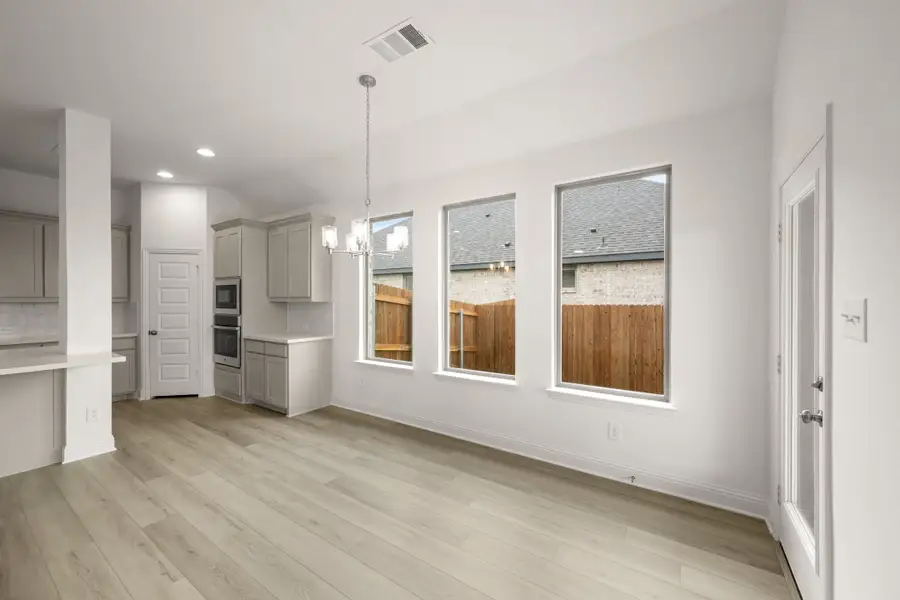 Spacious, unfurnished interior of a new home in Vista Point, Grandview (Image 21). Spacious, unfurnished interior of a new home in Vista Point, Grandview (Image 21).