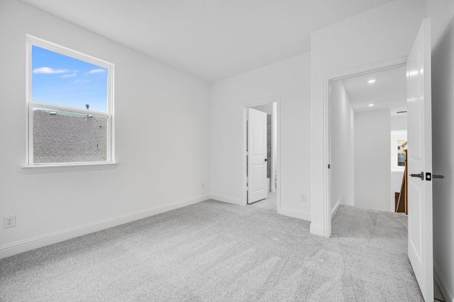 Representative unfurnished interior of a home built from the Sapphire by Taylor Morrison in Highland Lakes 60s, McKinney (Image 19).