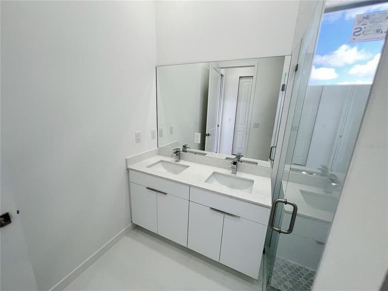 Furnished interior view inside a new home in , Cape Coral (Image 9).