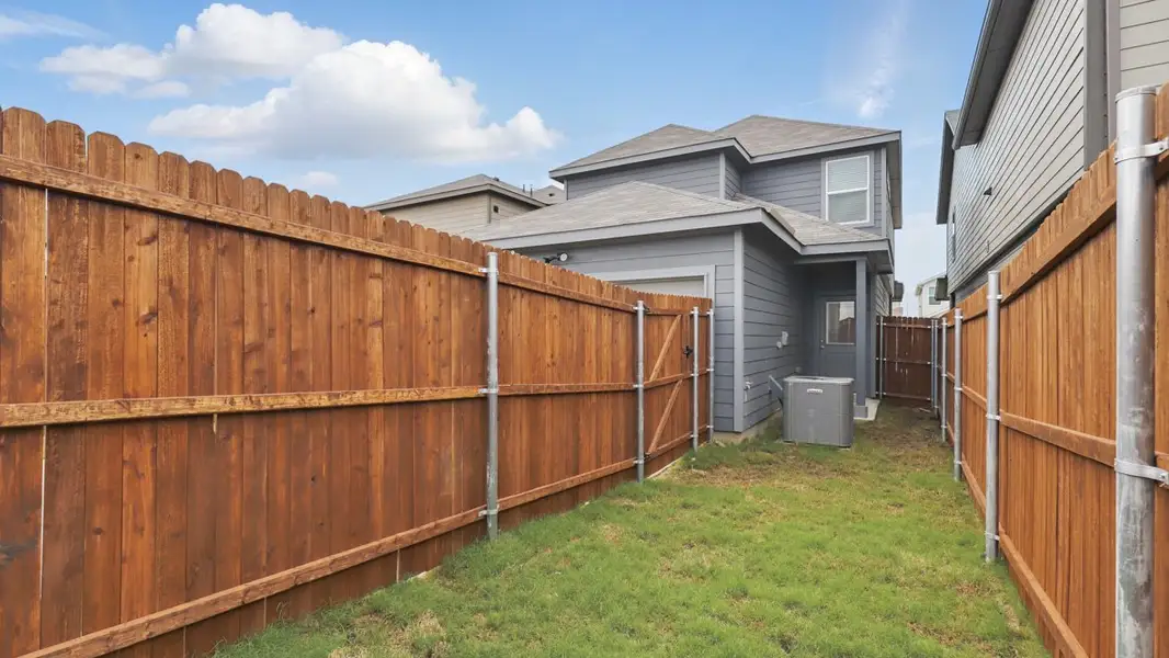 Exterior details and patio area of a home in Orchard Village, Fort Worth (Image 3).