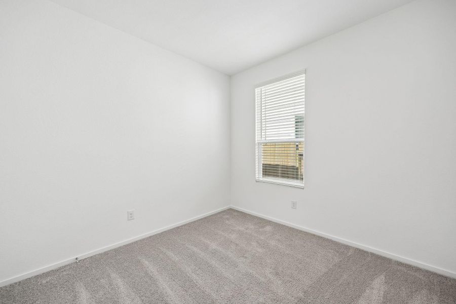 Spacious, unfurnished interior of a new home in Stokesbury, Waller (Image 21).