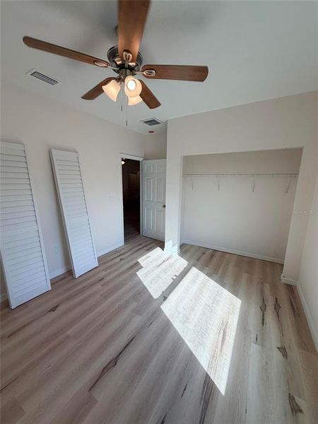 Spacious, unfurnished interior of a new home in , Port Charlotte (Image 15).