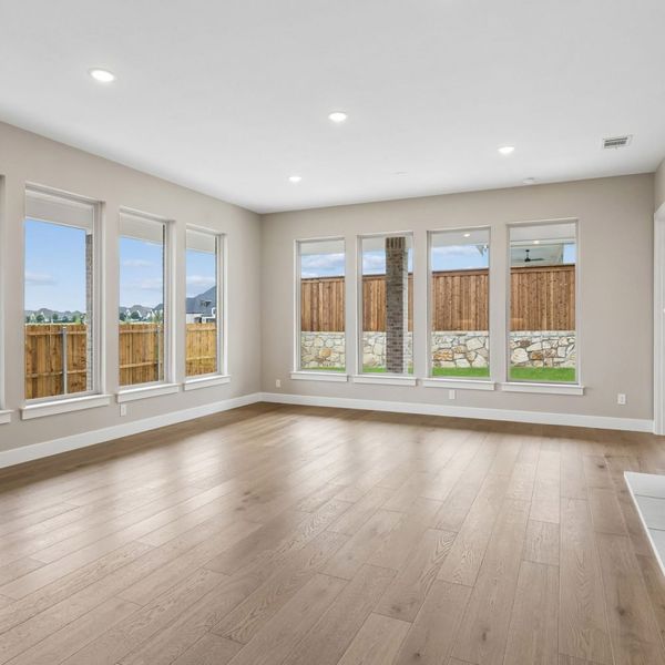 Spacious, unfurnished interior of a new home in Mustang Lakes, Celina (Image 58).